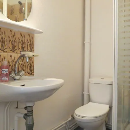 Très Beau Studio En Centre Ville Historique *